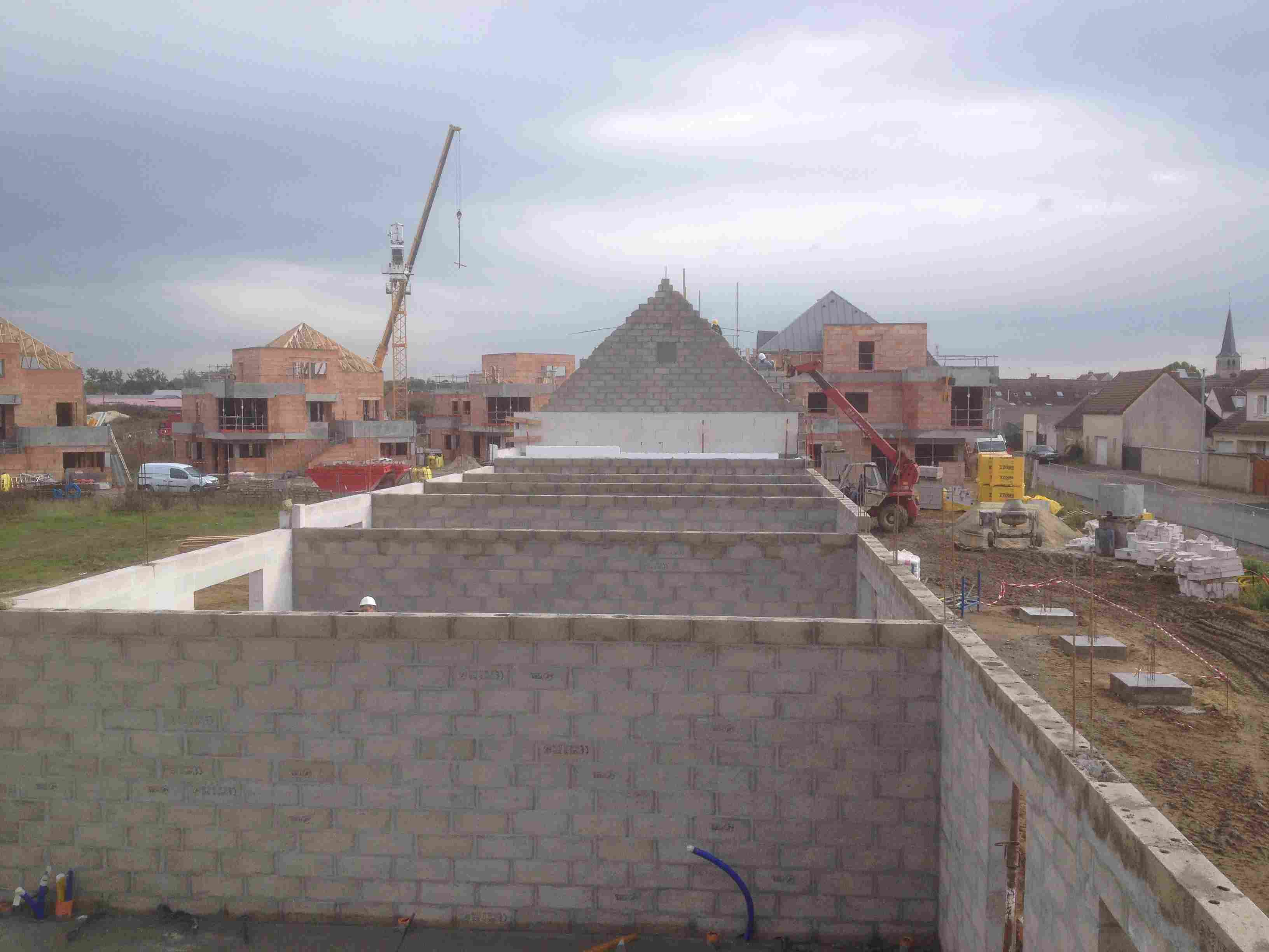 Lacroix Saint Ouen construction premier étage logement